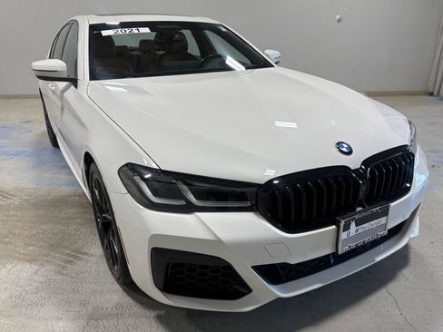 Used 2021 BMW 540i xDrive w/ Executive Package AWD/4WD image 14