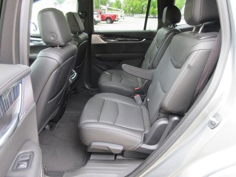 Used 2023 Cadillac XT6 Premium Luxury AWD/4WD image 14