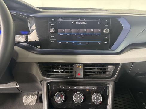 Used 2023 Volkswagen Taos SE w/ Panoramic Sunroof Package AWD/4WD image 18