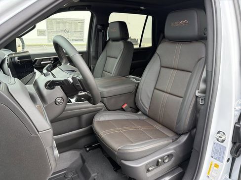 New 2026 Chevrolet Tahoe High Country AWD/4WD image 13