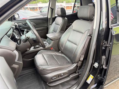 Used 2021 Chevrolet Traverse Premier w/ Redline Edition AWD/4WD image 15