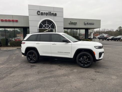 New 2026 Jeep Grand Cherokee Limited w/ Limited Altitude Package image 2