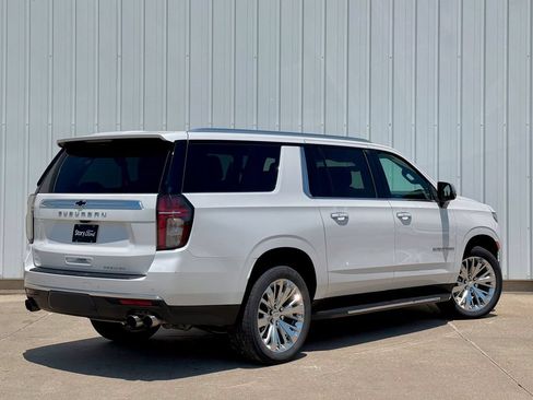 Used 2021 Chevrolet Suburban Premier AWD/4WD image 6