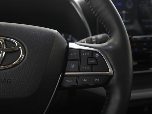 Used 2021 Toyota Highlander Platinum AWD/4WD image 29