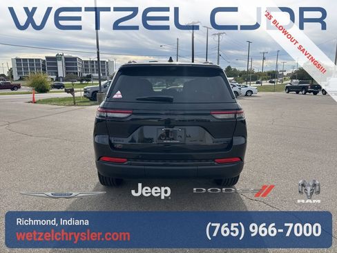 New 2025 Jeep Grand Cherokee Limited w/ Luxury Tech Group II image 5