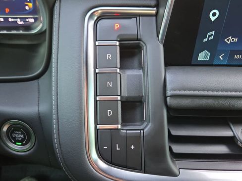 Used 2023 Chevrolet Tahoe LT w/ Luxury Package image 21