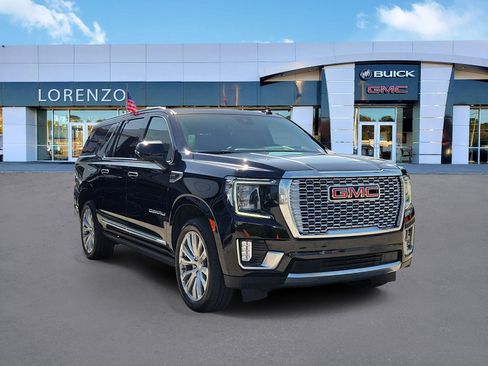 Used 2023 GMC Yukon XL Denali AWD/4WD image 3