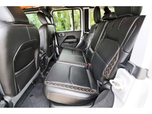 Used 2023 Jeep Wrangler Unlimited Sahara AWD/4WD image 12