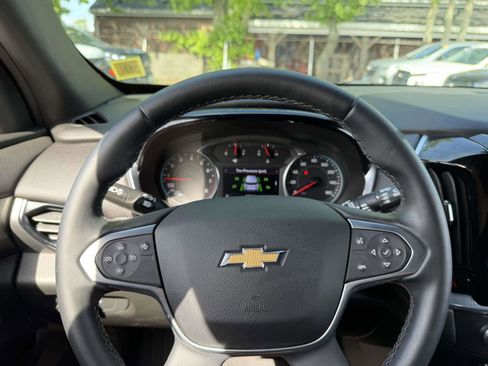 Used 2023 Chevrolet Traverse LT AWD/4WD image 29