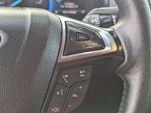 Used 2024 Ford Edge SEL image 25