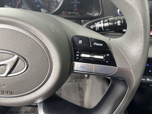 Used 2023 Hyundai Elantra SEL FWD image 13