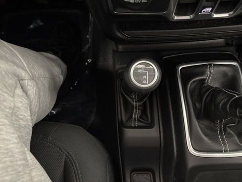 Used 2019 Jeep Wrangler Unlimited Sahara AWD/4WD image 41