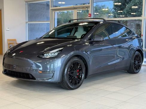Used 2021 Tesla Model Y Performance AWD/4WD image 4