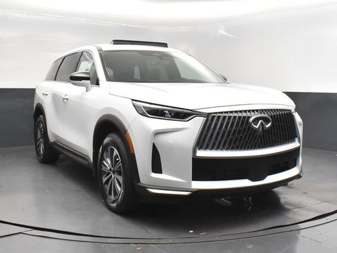 Certified 2026 INFINITI QX60 Pure w/ Cargo Package FWD image 9