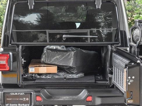 New 2025 Jeep Wrangler Unlimited Rubicon 392 image 25