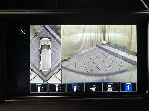 Used 2022 GMC Yukon XL Denali AWD/4WD image 41