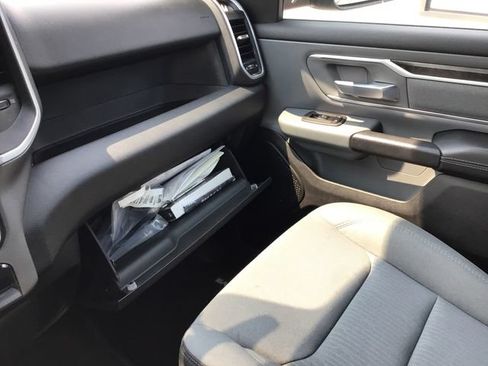 Used 2022 RAM 1500 Big Horn AWD/4WD image 35