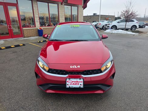 Used 2024 Kia Forte LXS w/ LXS Technology Package image 2