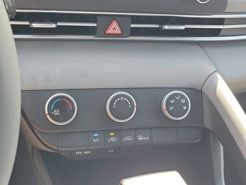 New 2026 Hyundai Elantra SE FWD image 12