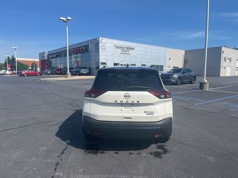 Certified 2023 Nissan Rogue SV w/ SV Premium B Package AWD/4WD image 6