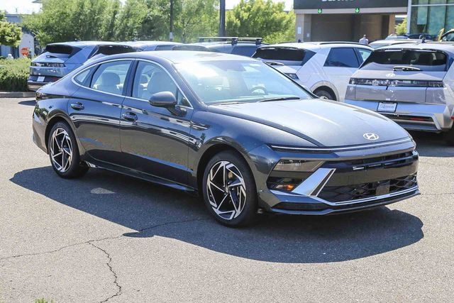 New 2026 Hyundai Sonata SEL FWD image 6