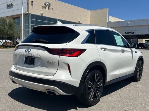 Certified 2022 INFINITI QX50 Luxe w/ Appearance Package FWD image 4