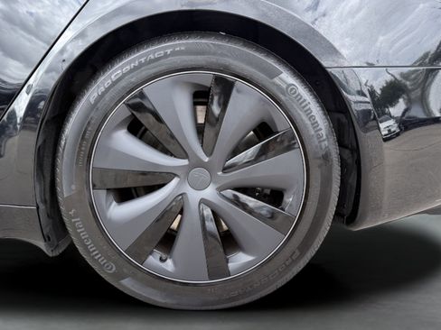 Used 2023 Tesla Model S AWD/4WD image 13