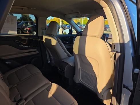 Used 2022 Lincoln Corsair AWD w/ Equipment Group 101A image 37