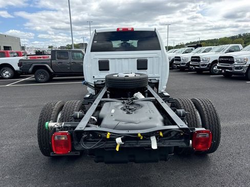 New 2024 RAM 4500 Tradesman w/ Chrome Appearance Group image 4
