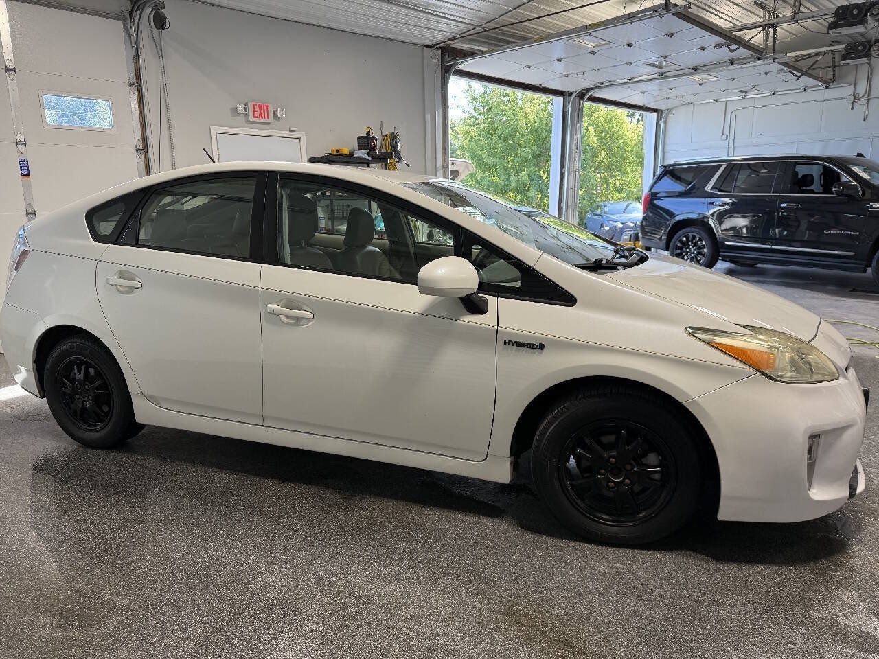Used 2012 Toyota Prius Three FWD image 5