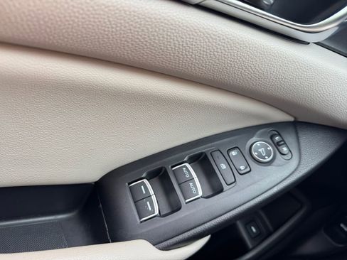 Used 2018 Honda Accord LX image 27