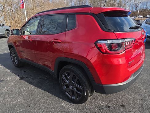 New 2026 Jeep Compass Latitude AWD/4WD image 4