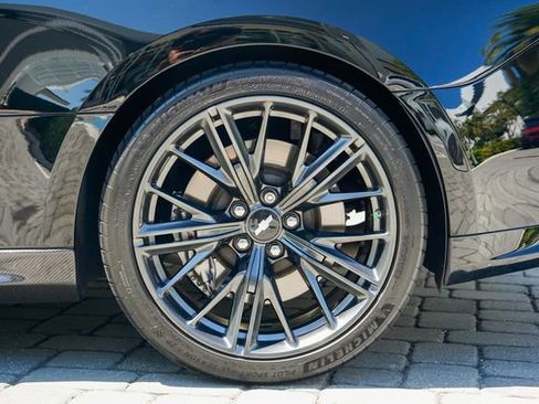 Used 2018 Chevrolet Camaro ZL1 RWD image 15