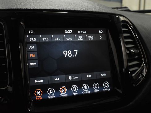 Used 2021 Jeep Compass Limited AWD/4WD image 17