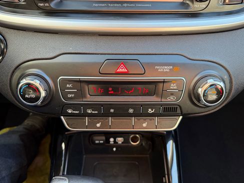 Used 2019 Kia Sorento SX AWD/4WD image 19