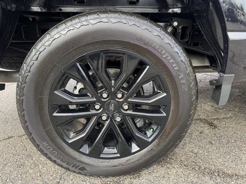 Used 2025 Ford F150 Lariat AWD/4WD image 12