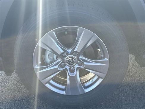 Used 2025 Toyota RAV4 XLE w/ Convenience Package image 11