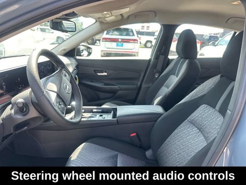 Used 2026 Nissan Sentra SV w/ SV Convenience Package FWD image 11
