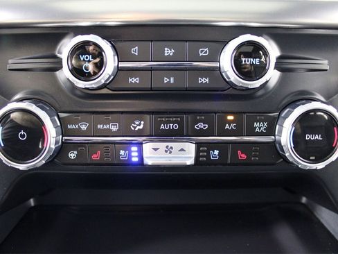 Used 2023 Ford F150 Lariat w/ Equipment Group 502A High image 26