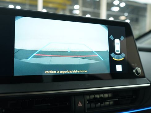 Used 2024 Toyota Prius XLE image 23