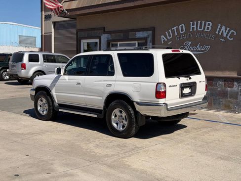 Used 2002 Toyota 4Runner SR5 AWD/4WD image 7