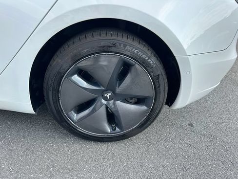 Used 2020 Tesla Model 3 Standard Range Plus RWD image 28
