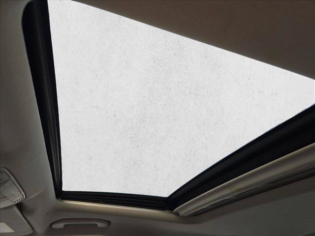 Used 2017 Mercedes-Benz E 300 image 13