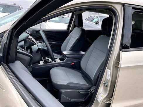 Used 2018 Ford Escape S image 7