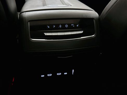 Used 2021 Cadillac Escalade Premium Luxury w/ Driver Assist Tech Package AWD/4WD image 30
