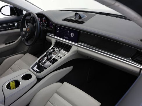 Used 2023 Porsche Panamera Turbo S image 10