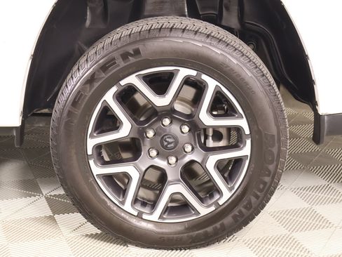 Used 2025 RAM 1500 Laramie w/ Laramie Southwest Edition AWD/4WD image 21
