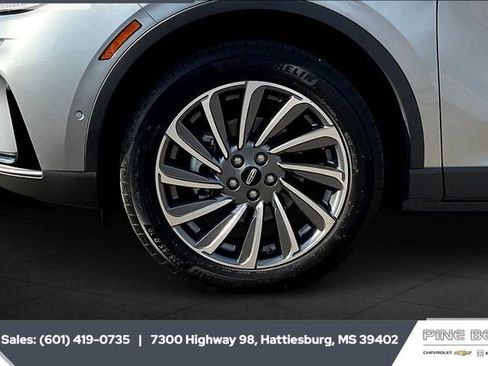 Used 2023 Lincoln Corsair Reserve w/ Equipment Group 202A image 7