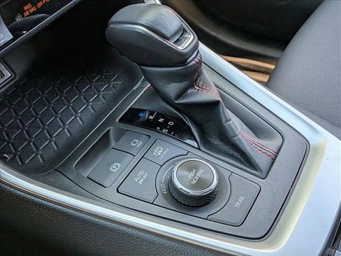 Used 2024 Toyota RAV4 SE image 12