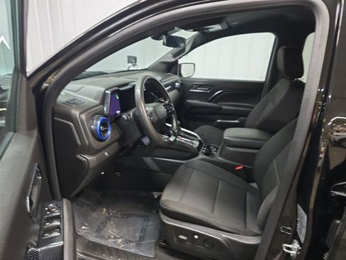 Used 2023 Chevrolet Colorado Trail Boss w/ Technology Package AWD/4WD image 28